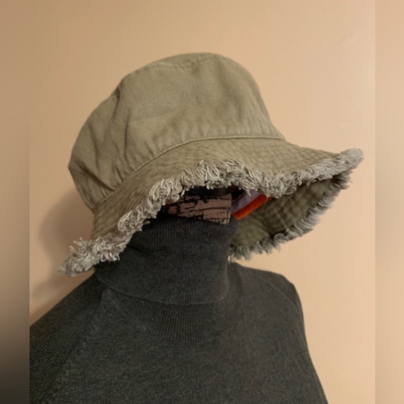 UNITED COLORS OF BENETTON Cotton khaki ladies bucket hat VVGUC size: OSFA - Picture 1 of 9